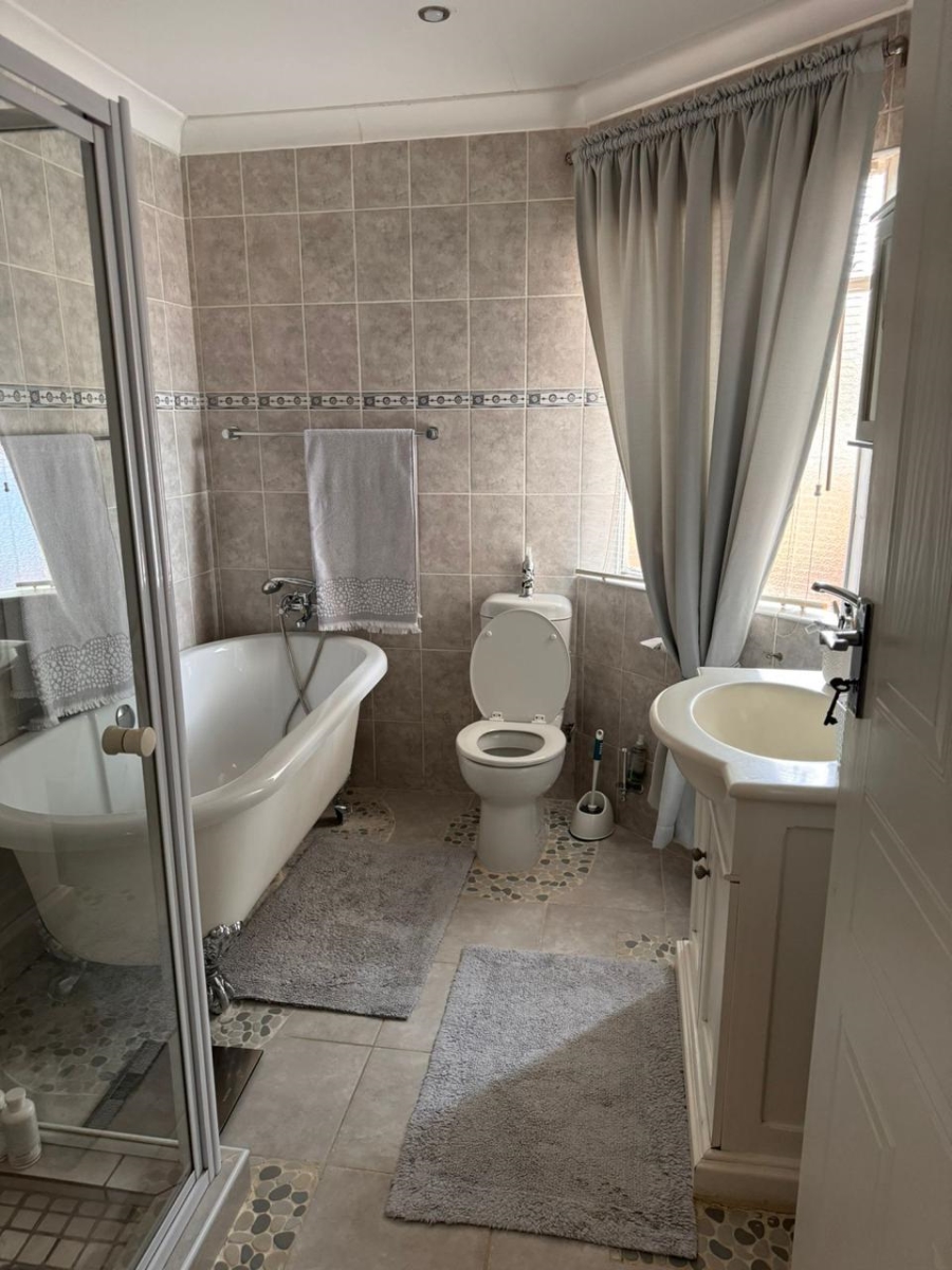 3 Bedroom Property for Sale in Christiana North West